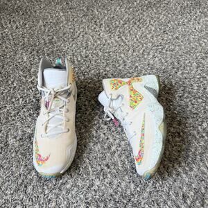 Nike Lebron James XIII Sneakers Fruity Pebbles 7 Youth Womens 8.5 846222-100